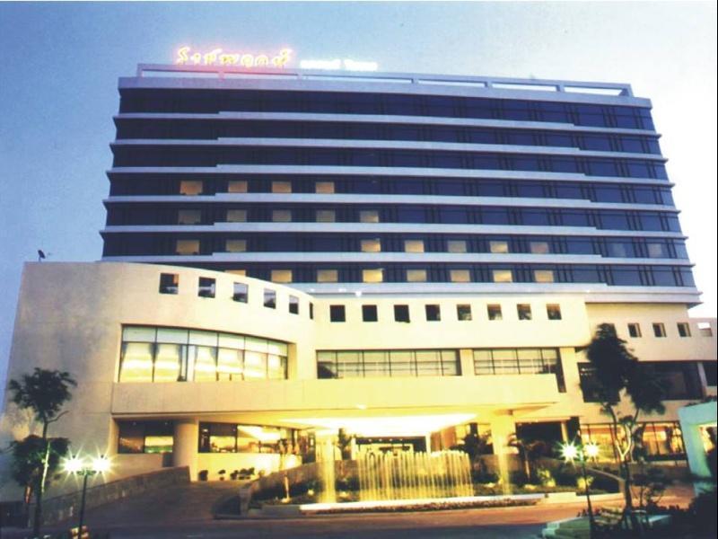 Rachaphruk Grand Hotel Nakhonratchasima Екстериор снимка
